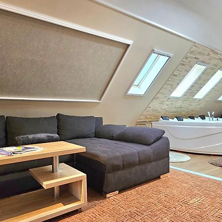 Apartman Siesta Buek - Buekfuerdo Zewnętrze zdjęcie