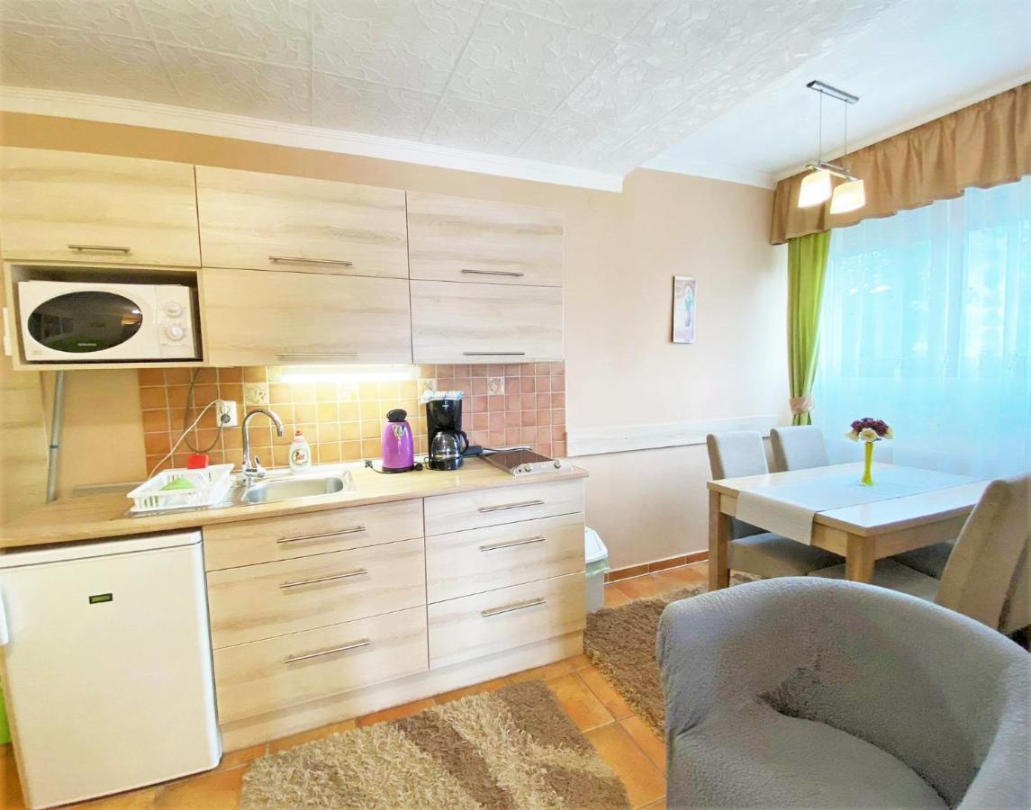 Apartman Siesta Buek - Buekfuerdo Zewnętrze zdjęcie