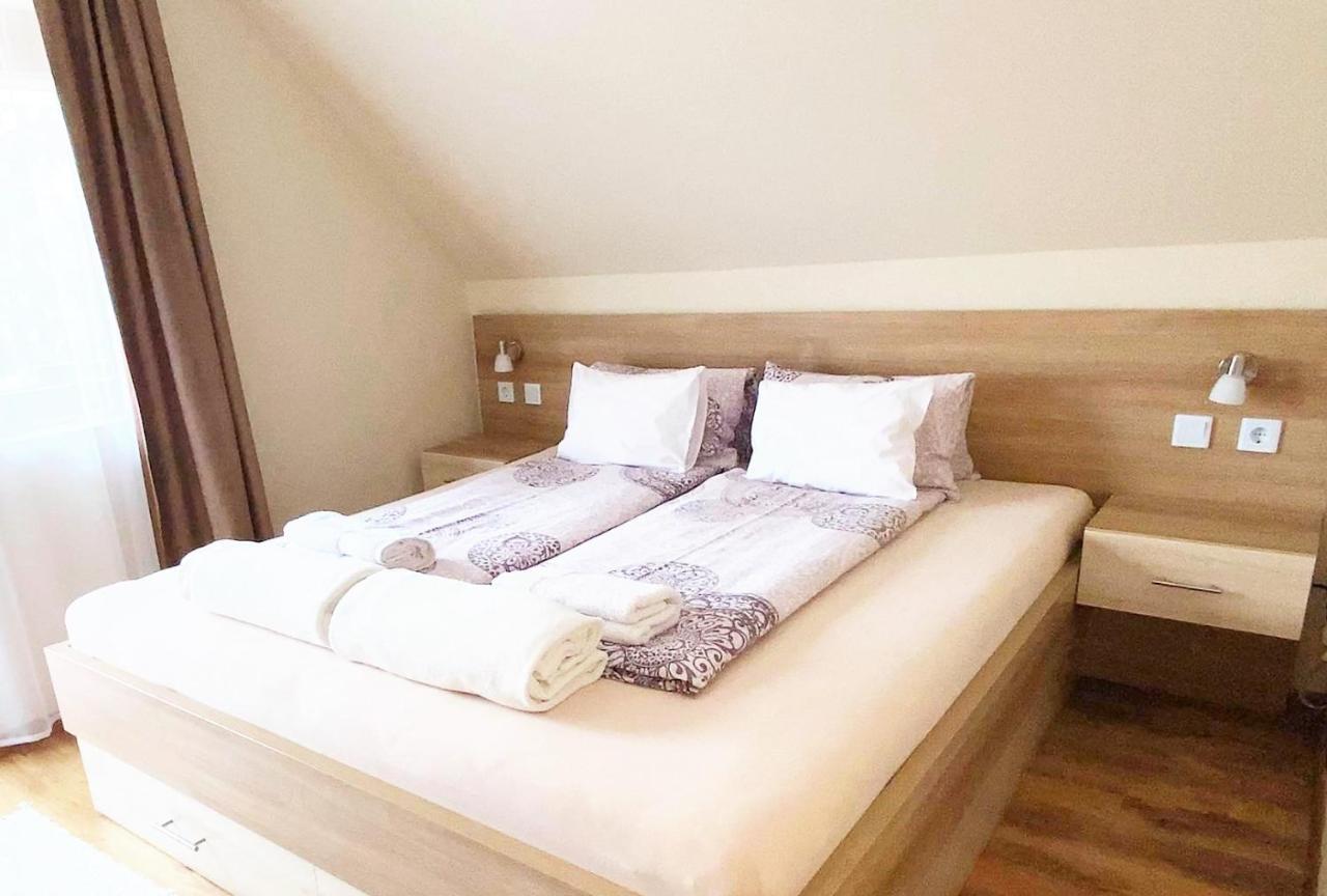 Apartman Siesta Buek - Buekfuerdo Zewnętrze zdjęcie