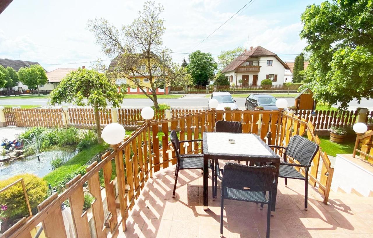 Apartman Siesta Buek - Buekfuerdo Zewnętrze zdjęcie