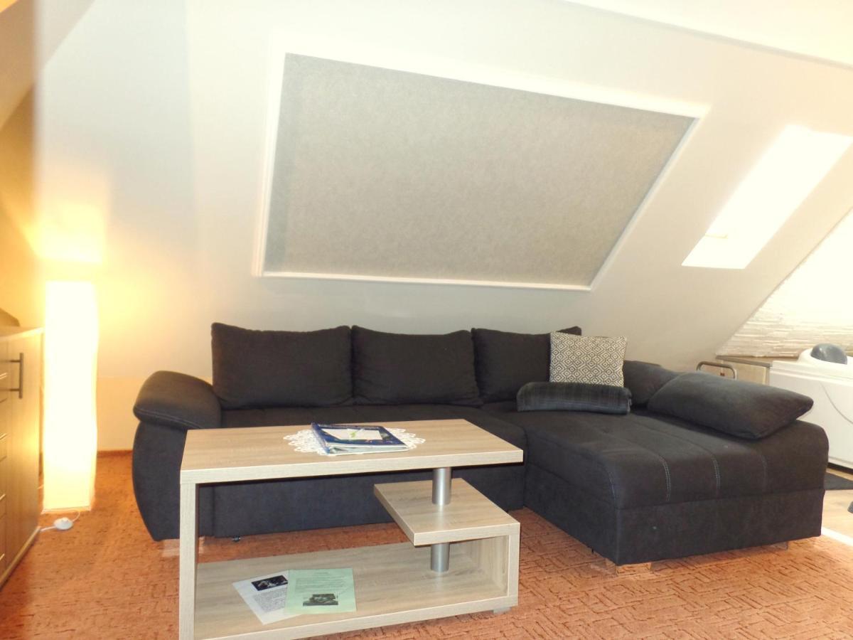 Apartman Siesta Buek - Buekfuerdo Zewnętrze zdjęcie