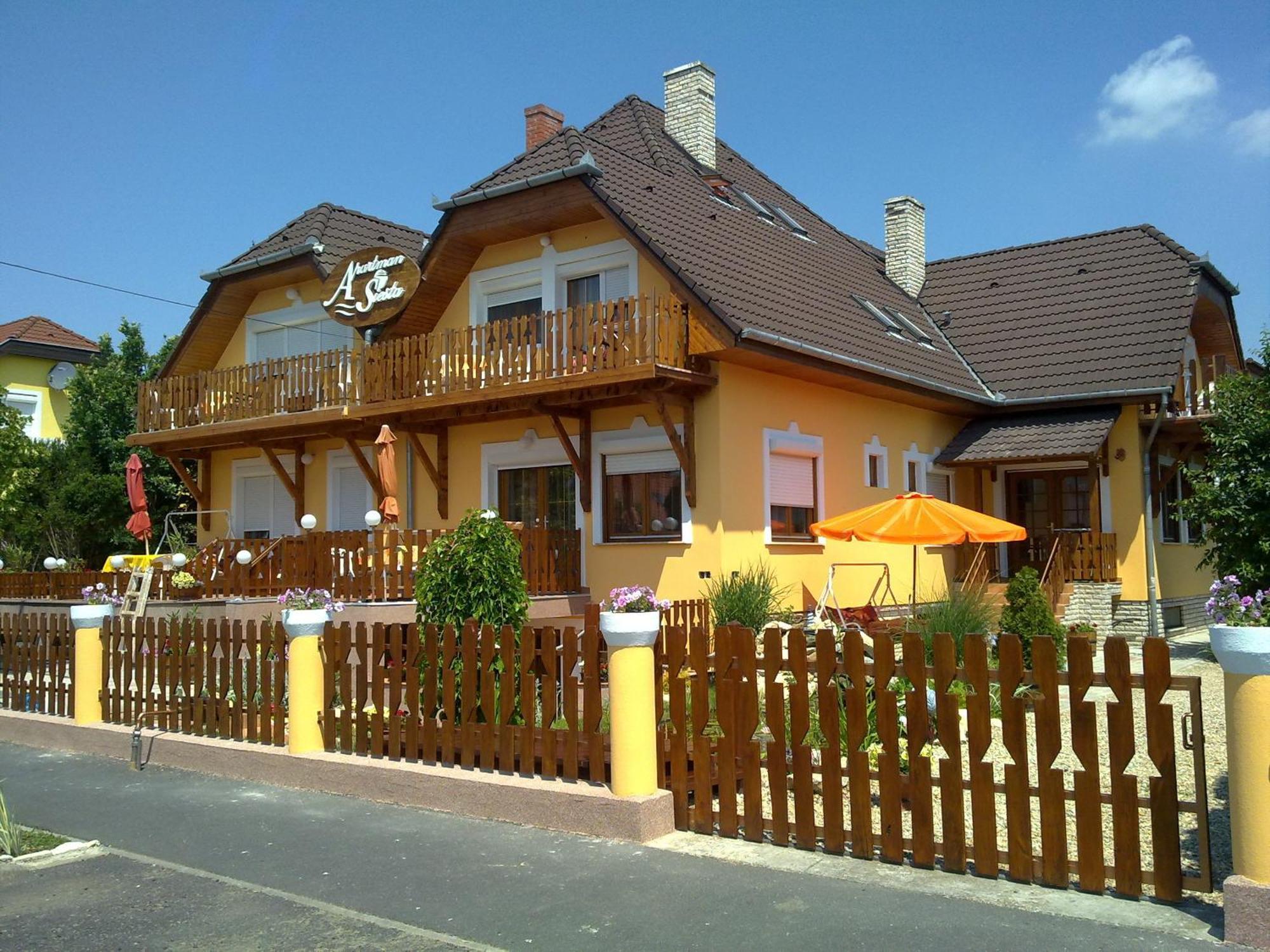 Apartman Siesta Buek - Buekfuerdo Zewnętrze zdjęcie