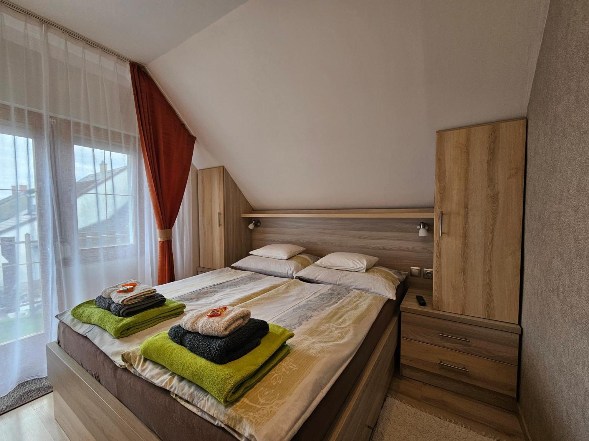 Apartman Siesta Buek - Buekfuerdo Zewnętrze zdjęcie