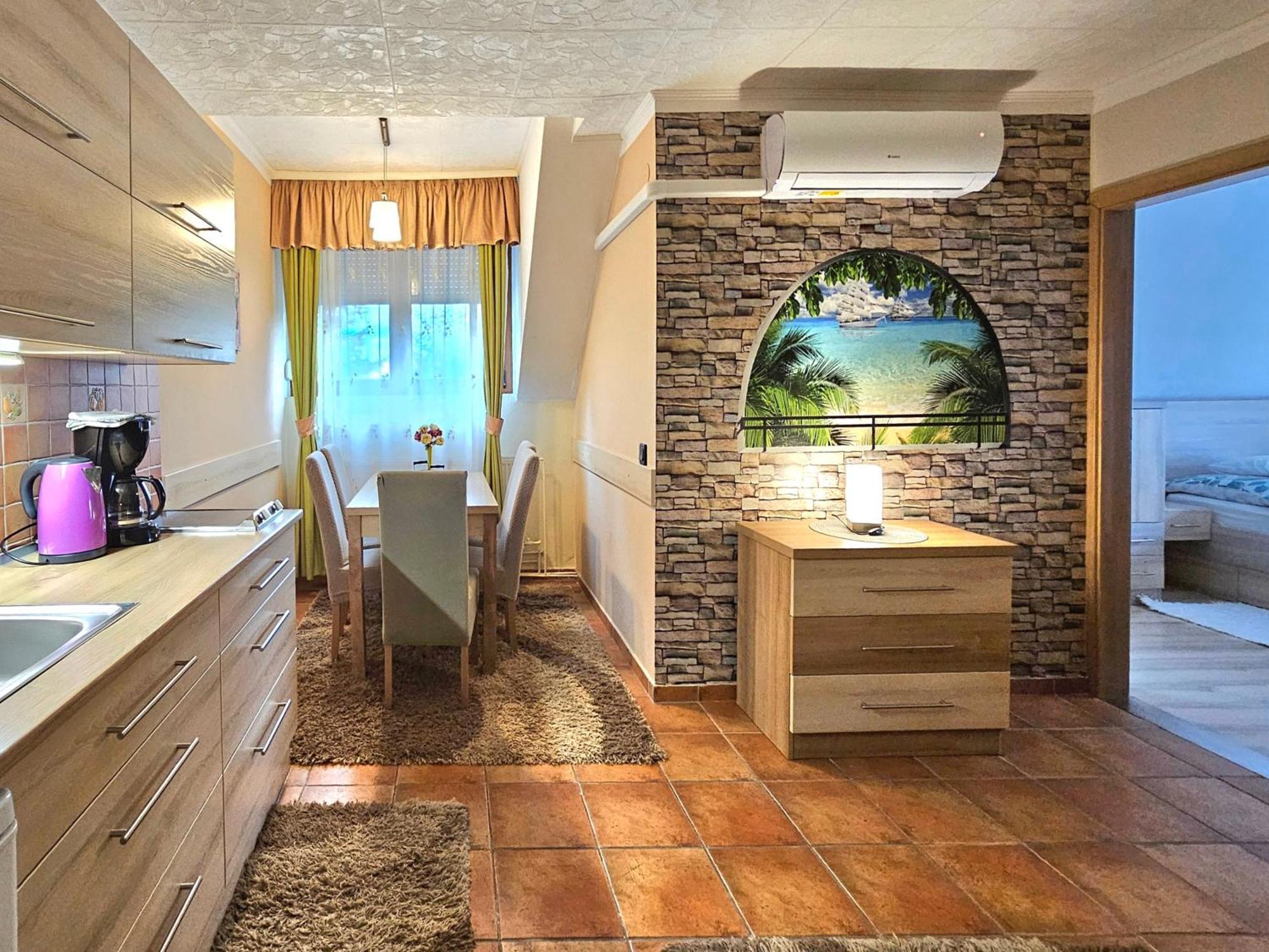 Apartman Siesta Buek - Buekfuerdo Zewnętrze zdjęcie