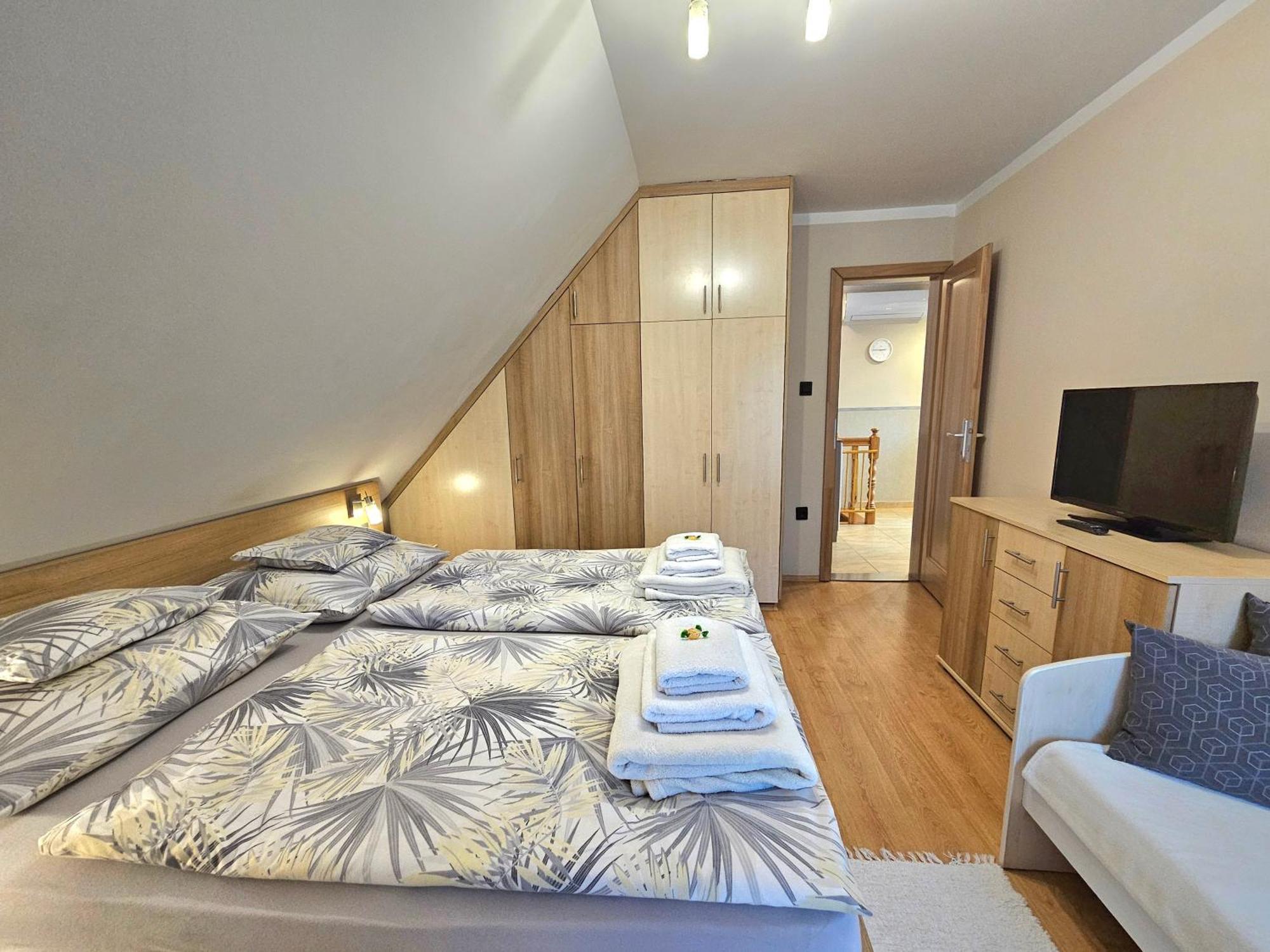 Apartman Siesta Buek - Buekfuerdo Zewnętrze zdjęcie