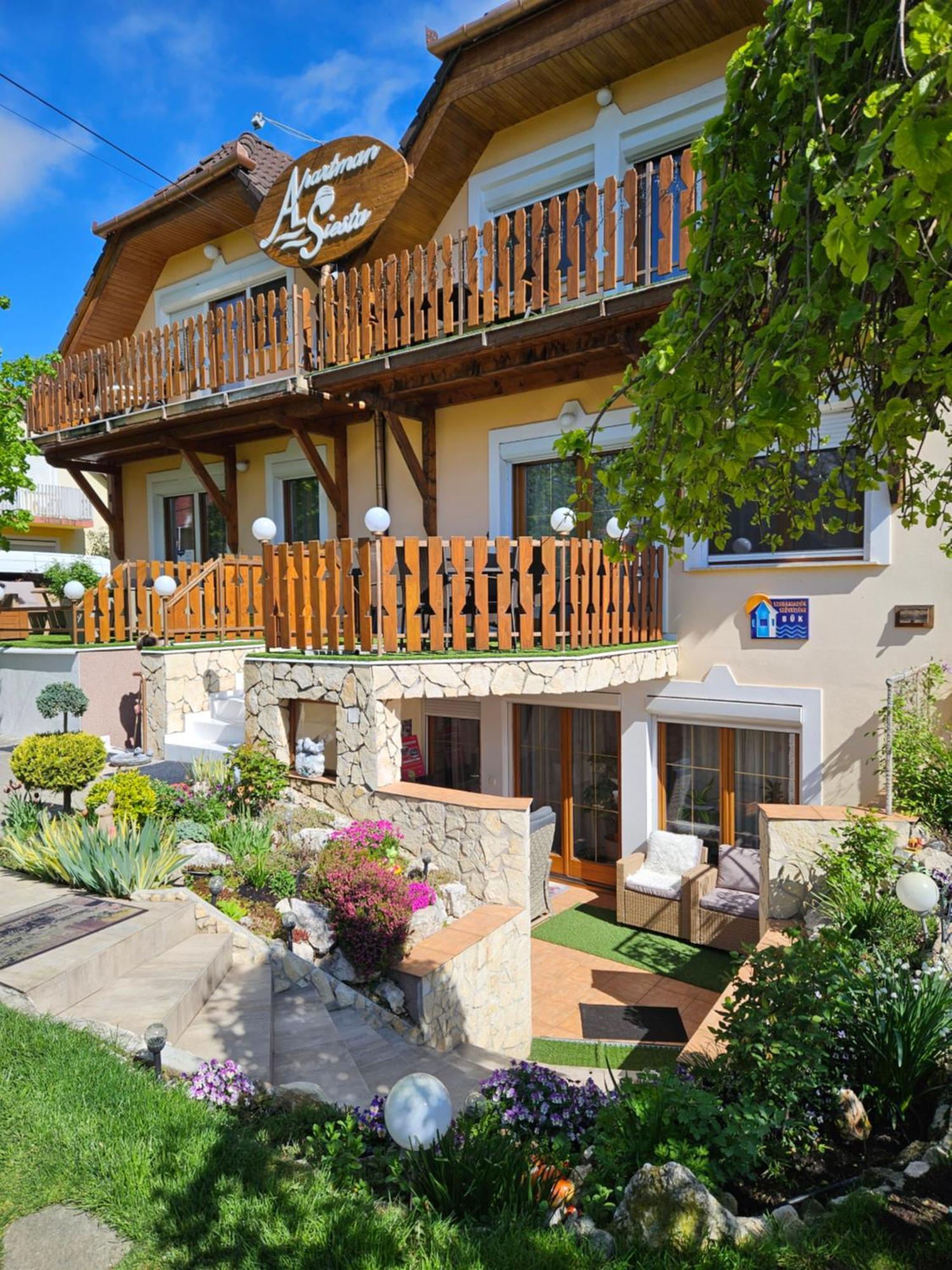Apartman Siesta Buek - Buekfuerdo Zewnętrze zdjęcie